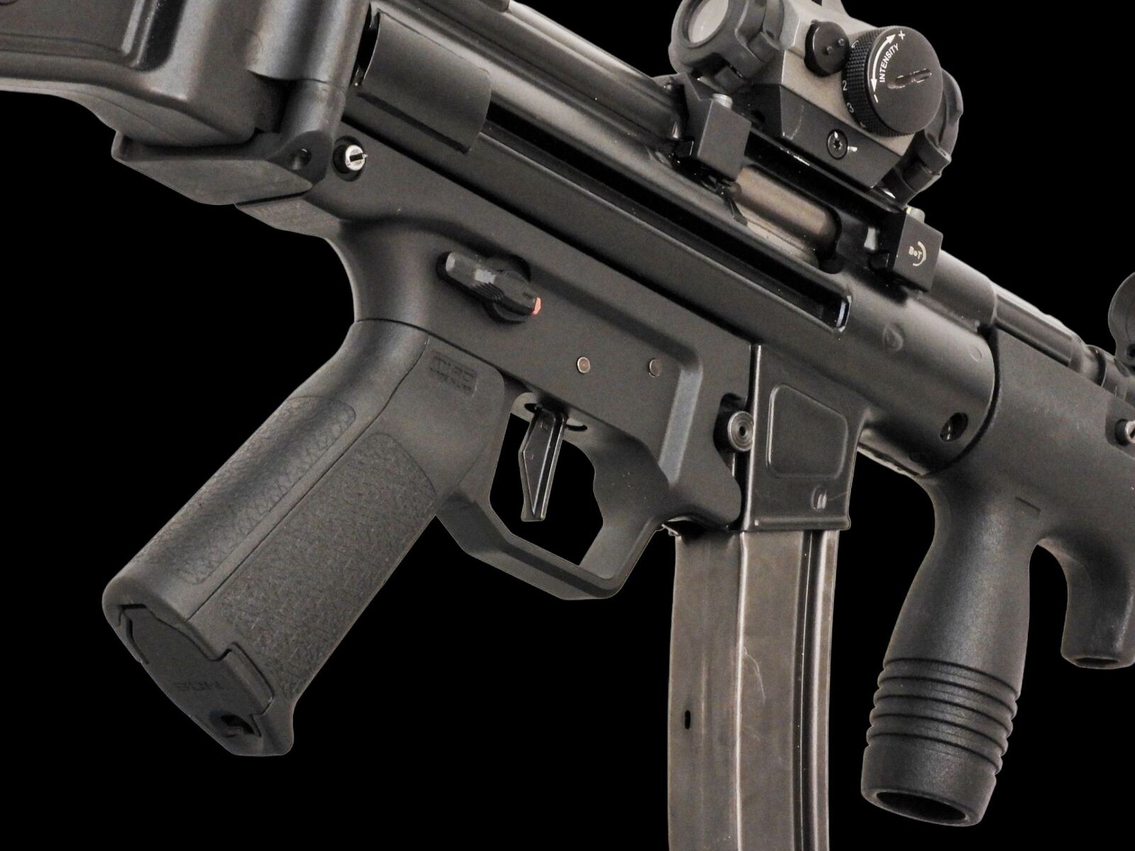 MP5 controls